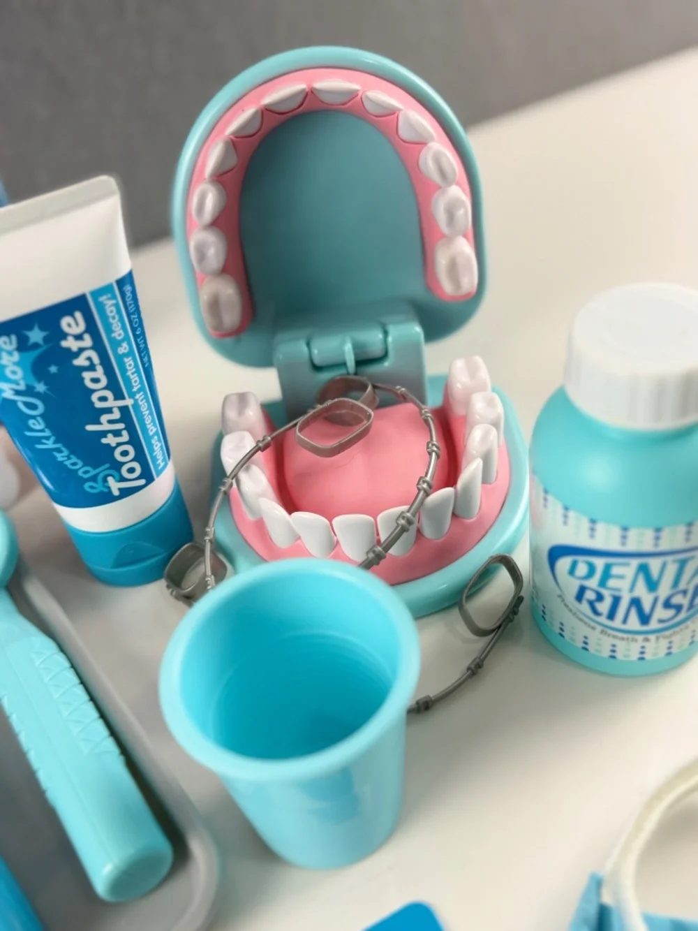 Melissa & Doug Super Smile Dentist Play Set